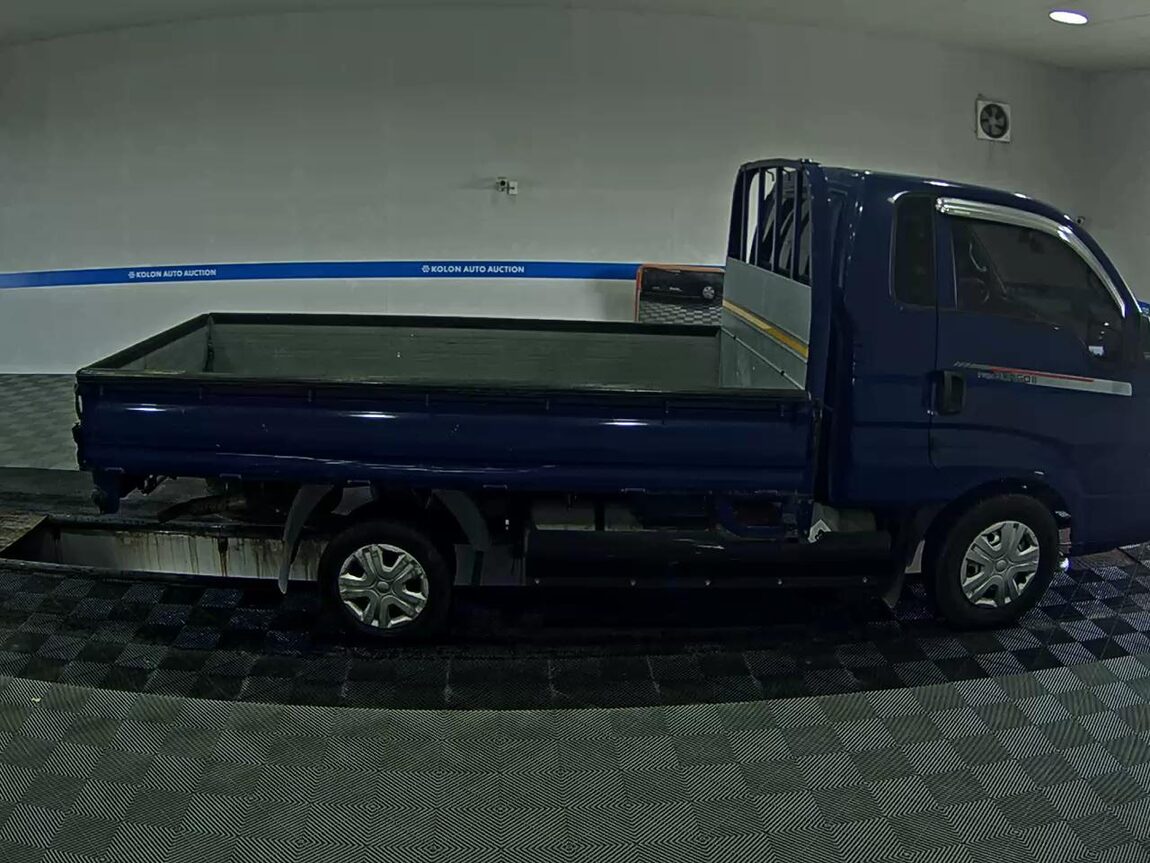 KIA THE NEW BONGO III CARGO 1 TON LPG KING CAB EXTRA LONG WHEELBASE GL 2022 - zdjęcie 4