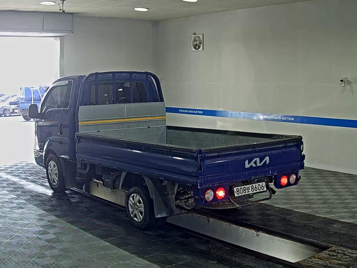 KIA THE NEW BONGO III CARGO 1 TON LPG KING CAB EXTRA LONG WHEELBASE GL 2022 - zdjęcie 6