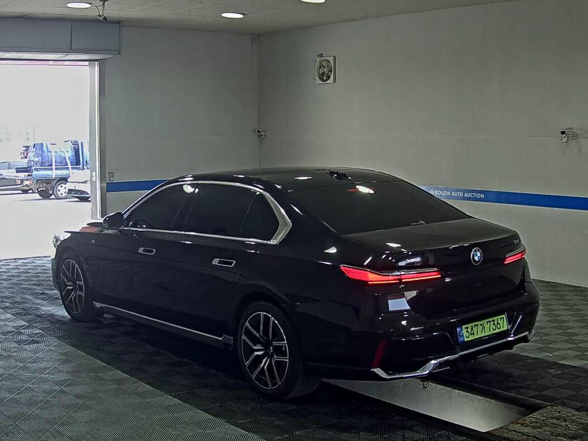 BMW 7 SERIES (7TH GEN) 740i xDRIVE M SPORT 2024 - zdjęcie 6