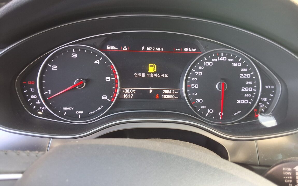 AUDI A6 (4TH GEN) 40 TDI QUATTRO COMFORT 2016 - zdjęcie 9