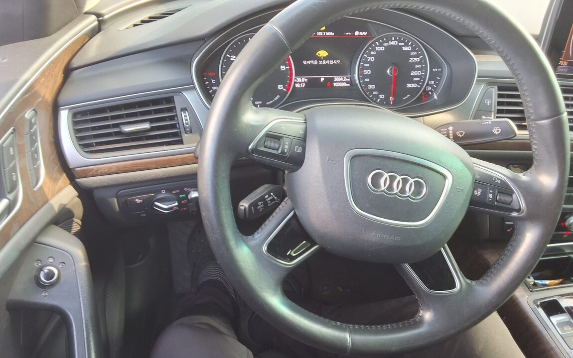 AUDI A6 (4TH GEN) 40 TDI QUATTRO COMFORT 2016 - zdjęcie 23