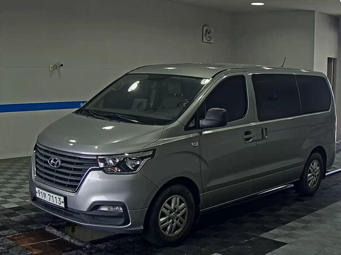 HYUNDAI THE NEW GRAND STAREX 5-SEATER DIESEL VAN SMART 2019 - zdjęcie 2
