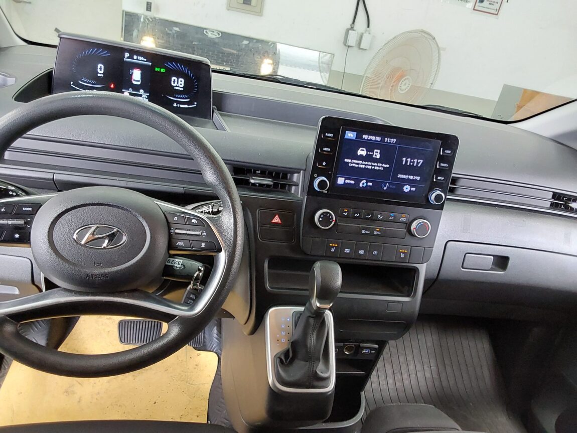 HYUNDAI STARIA 2.2 DIESEL CARGO 3-SEATER SMART 2022 - zdjęcie 11