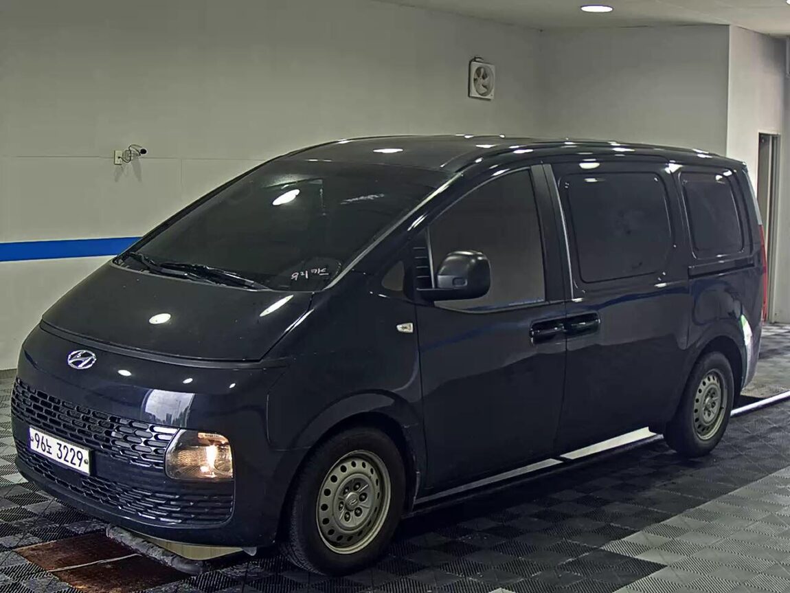 HYUNDAI STARIA 2.2 DIESEL CARGO 3-SEATER SMART 2022 - zdjęcie 2