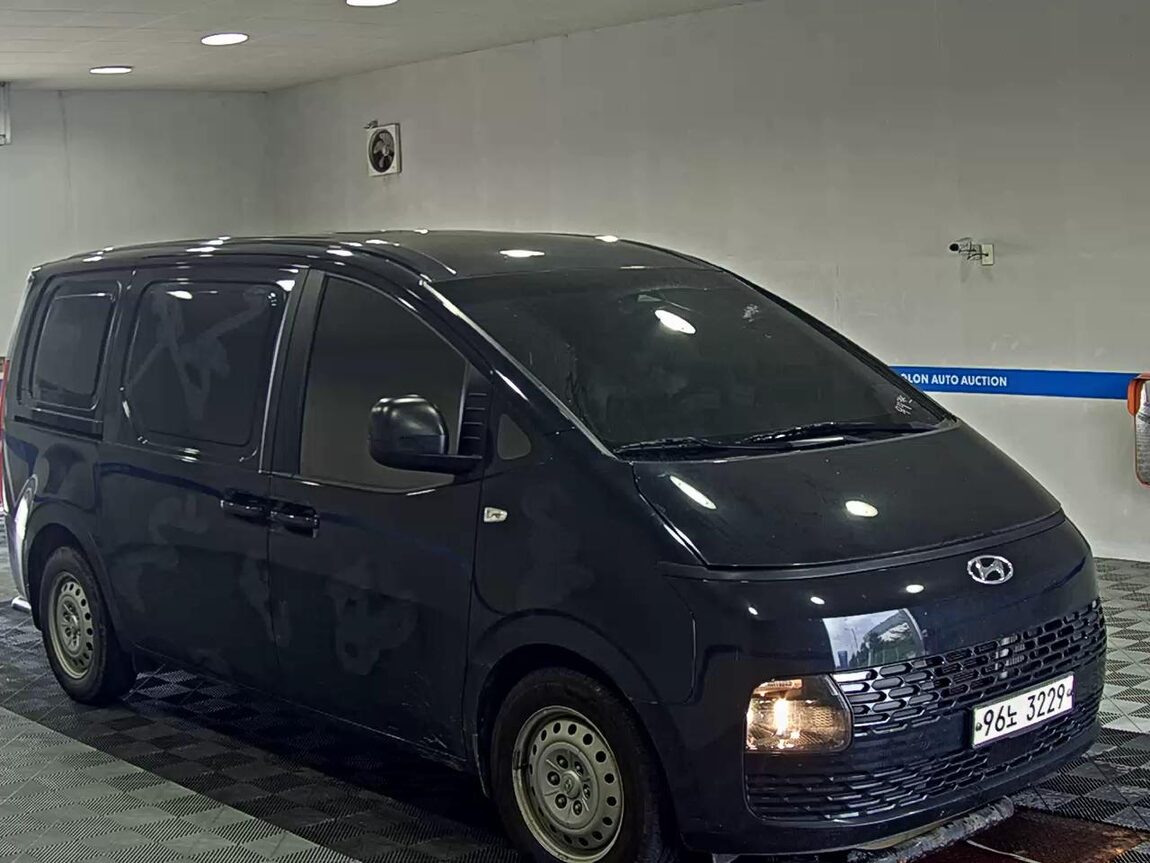 HYUNDAI STARIA 2.2 DIESEL CARGO 3-SEATER SMART 2022 - zdjęcie 3