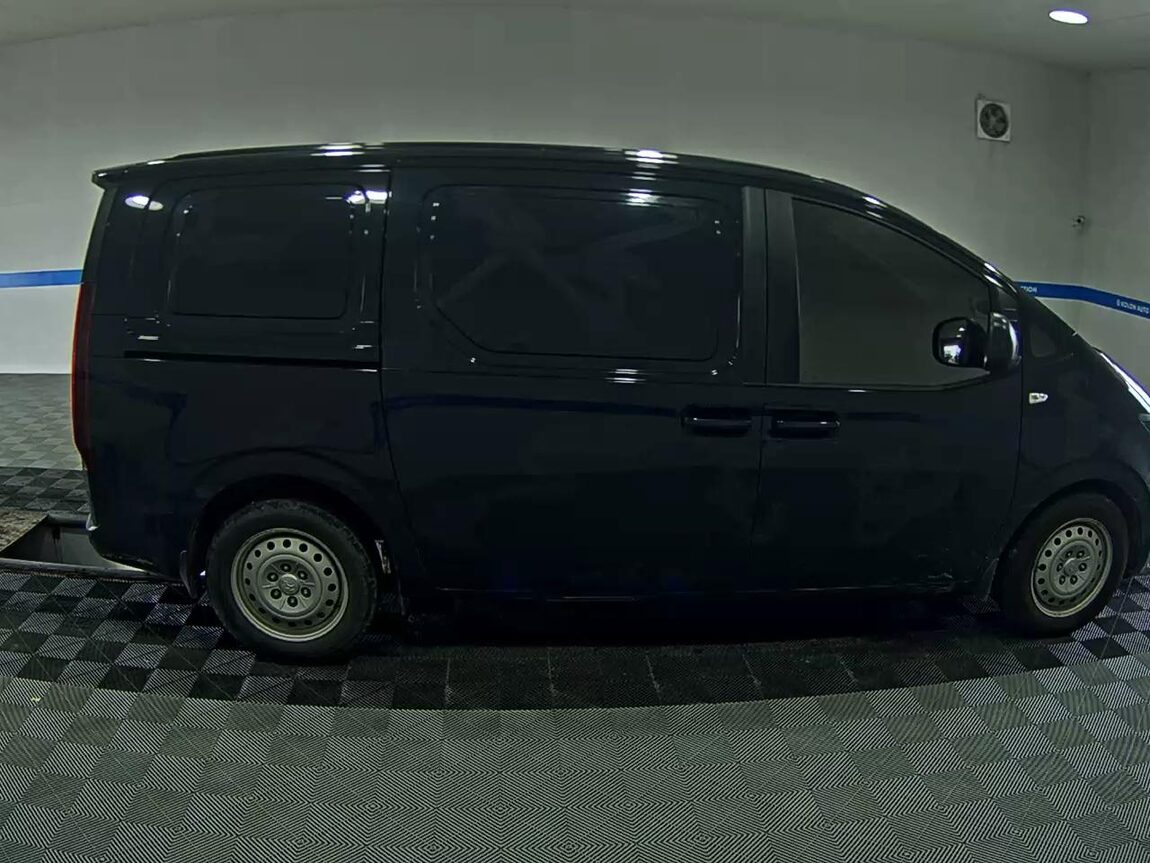 HYUNDAI STARIA 2.2 DIESEL CARGO 3-SEATER SMART 2022 - zdjęcie 4
