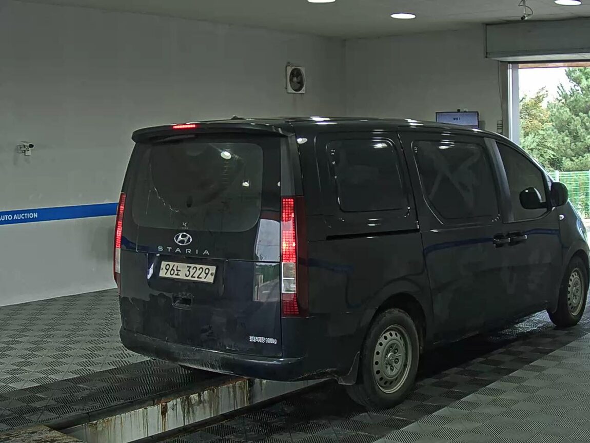 HYUNDAI STARIA 2.2 DIESEL CARGO 3-SEATER SMART 2022 - zdjęcie 5