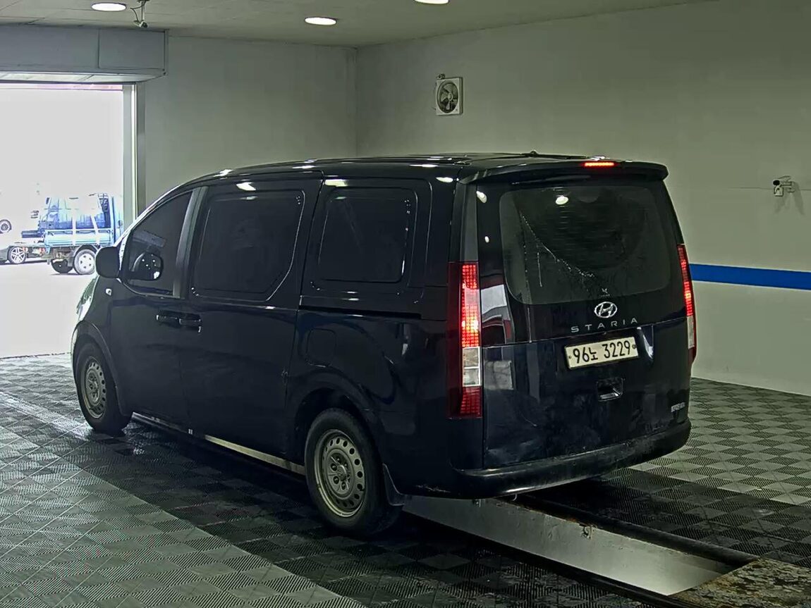 HYUNDAI STARIA 2.2 DIESEL CARGO 3-SEATER SMART 2022 - zdjęcie 6