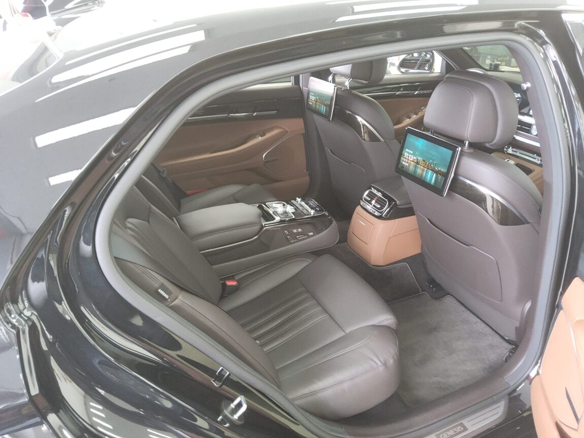 GENESIS G90 3.8 AWD LUXURY 2021 - zdjęcie 13