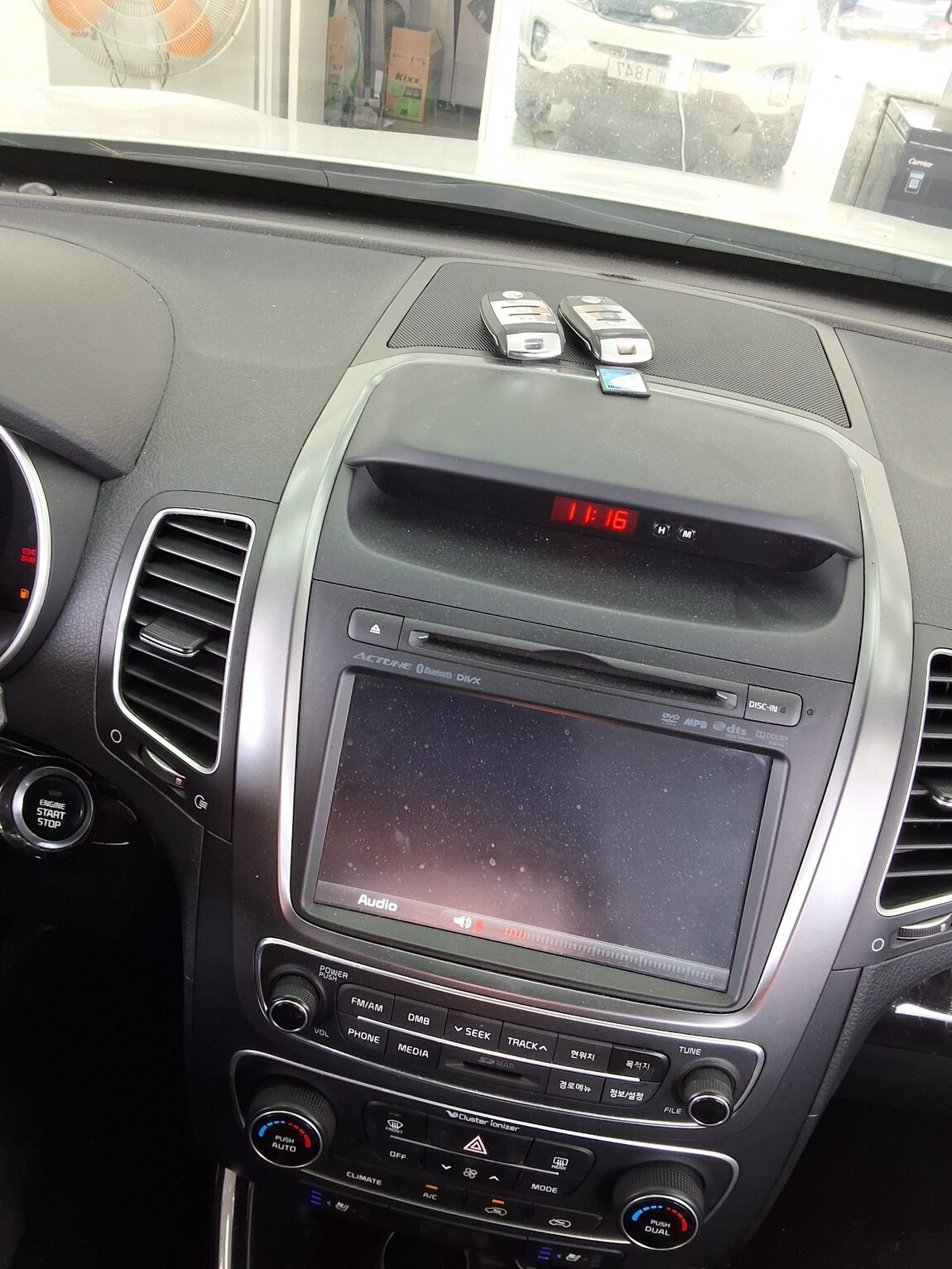 KIA NEW SORENTO R R2.0 2WD PRESTIGE 2014 - zdjęcie 17