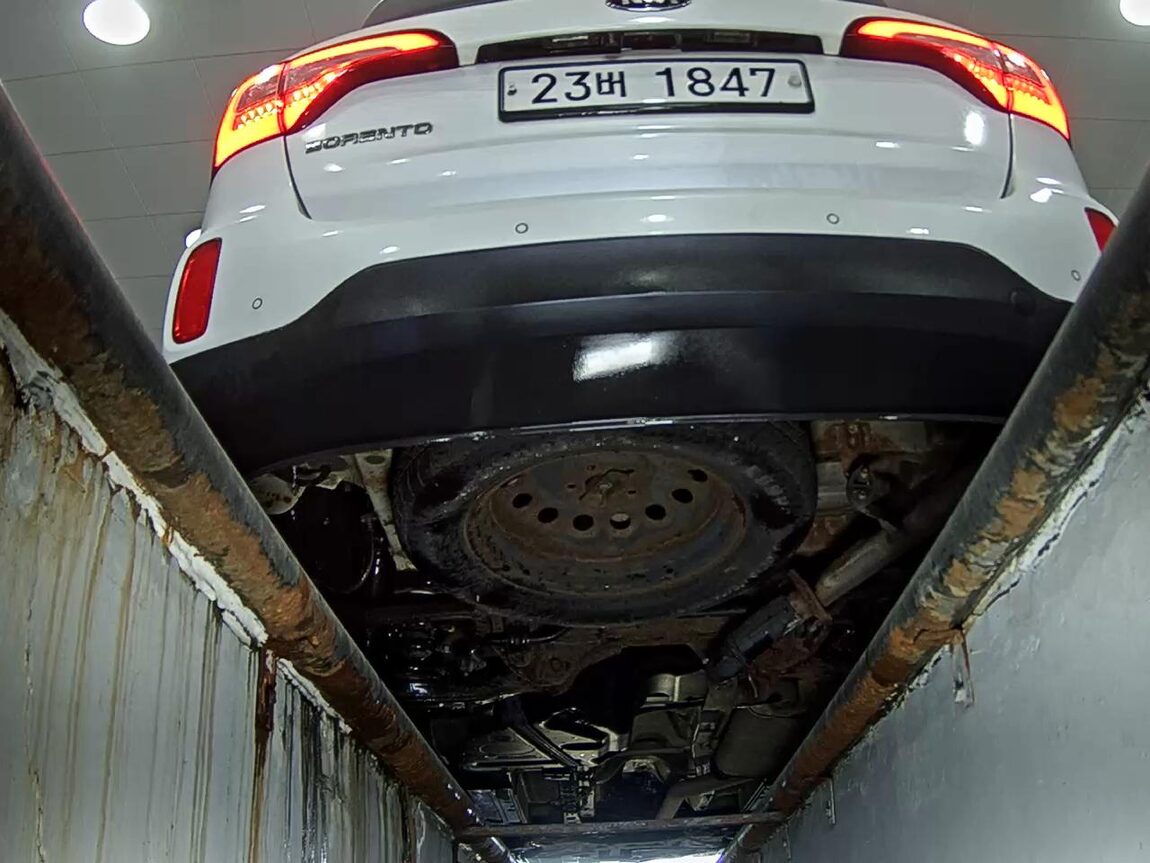 KIA NEW SORENTO R R2.0 2WD PRESTIGE 2014 - zdjęcie 8