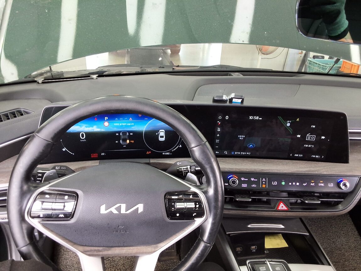 KIA K8 3.5 LPi GENERAL PRESTIGE 2022 - zdjęcie 17