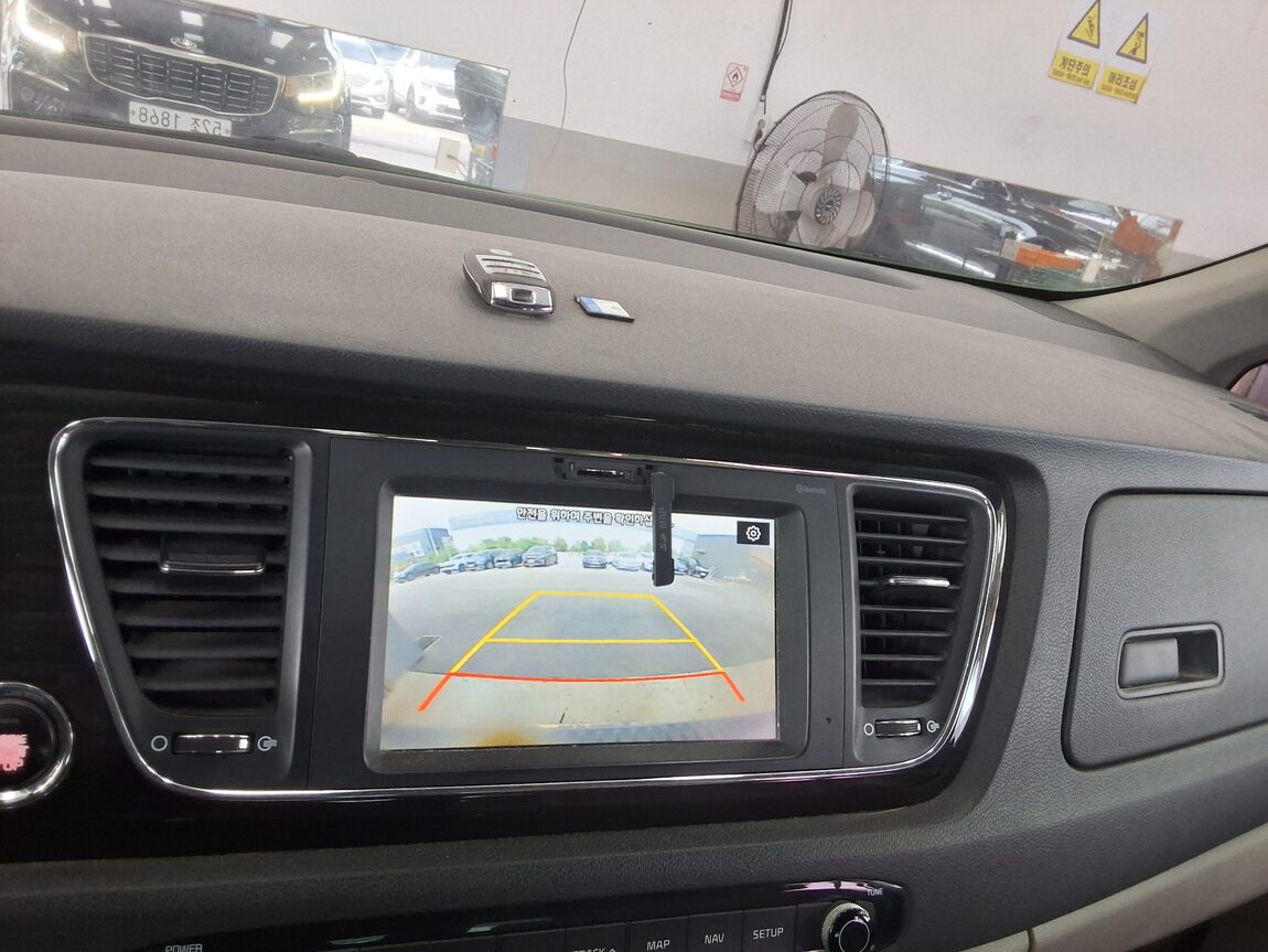 KIA THE NEW CARNIVAL 9-SEATER DIESEL PRESTIGE 2019 - zdjęcie 19