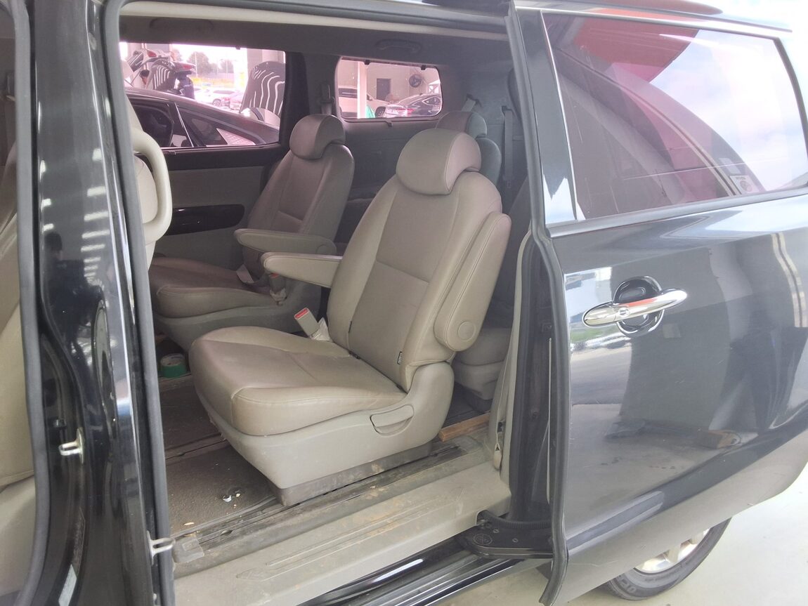 KIA THE NEW CARNIVAL 9-SEATER DIESEL PRESTIGE 2019 - zdjęcie 12