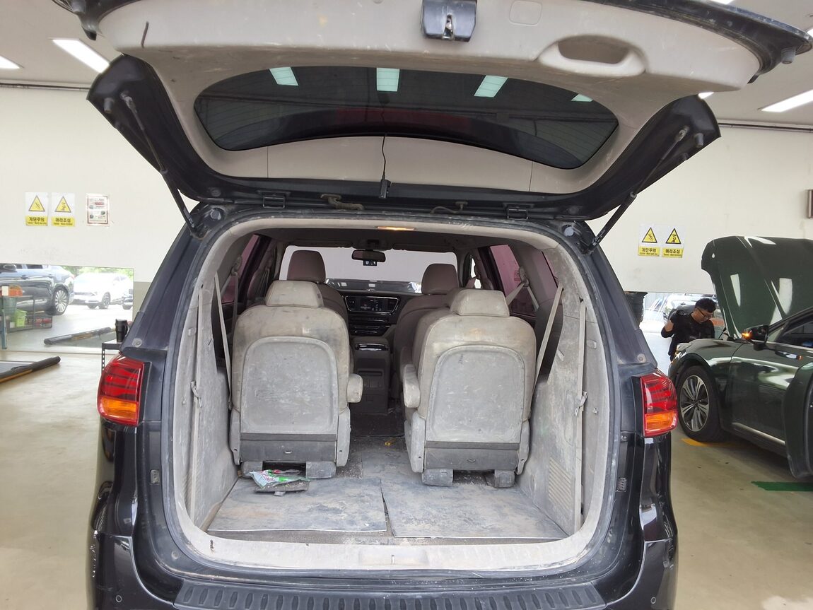 KIA THE NEW CARNIVAL 9-SEATER DIESEL PRESTIGE 2019 - zdjęcie 15