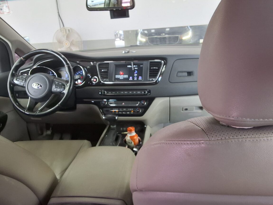 KIA THE NEW CARNIVAL 9-SEATER DIESEL PRESTIGE 2019 - zdjęcie 11