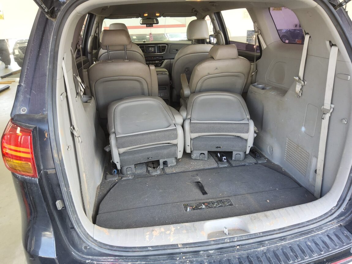 KIA ALL NEW CARNIVAL 9-SEATER DIESEL LUXURY 2017 - zdjęcie 15