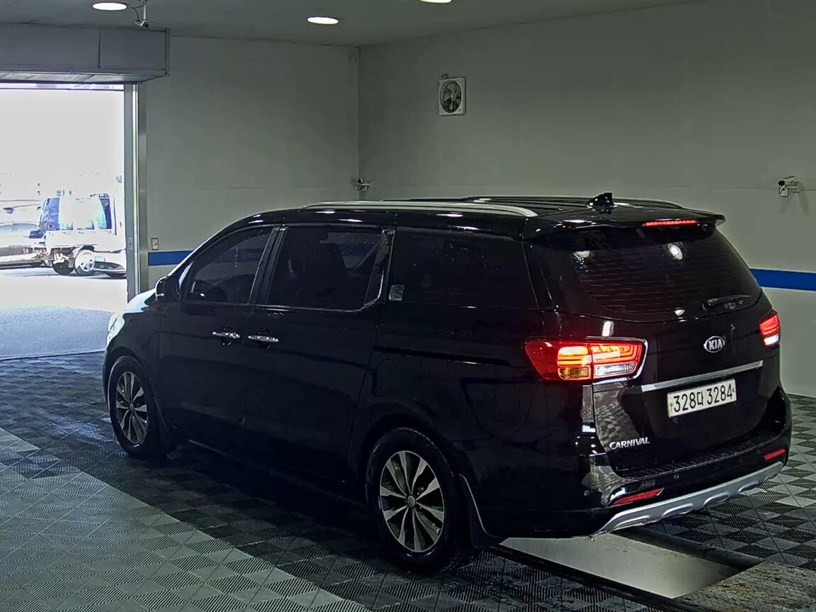 KIA ALL NEW CARNIVAL 9-SEATER DIESEL LUXURY 2017 - zdjęcie 6