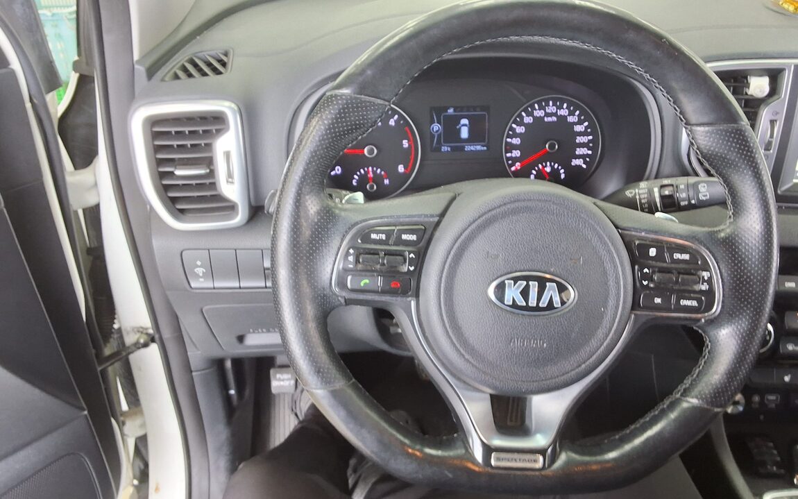 KIA NEW SPORTAGE R2.0 2WD PRESTIGE 2016 - zdjęcie 17