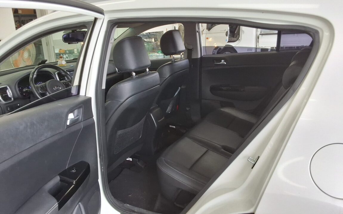 KIA NEW SPORTAGE R2.0 2WD PRESTIGE 2016 - zdjęcie 12