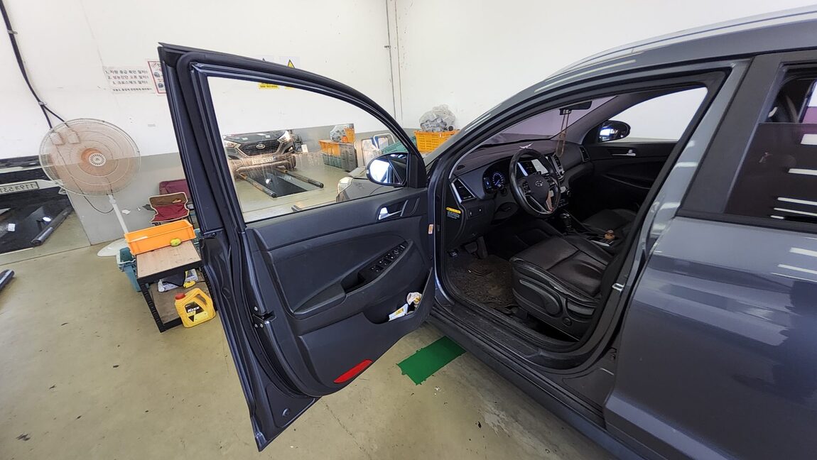 HYUNDAI ALL NEW TUCSON DIESEL 1.7 2WD MODERN 2017 - zdjęcie 10