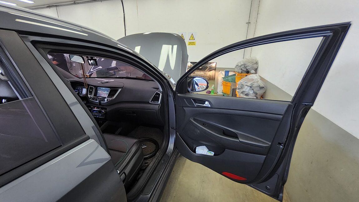 HYUNDAI ALL NEW TUCSON DIESEL 1.7 2WD MODERN 2017 - zdjęcie 14