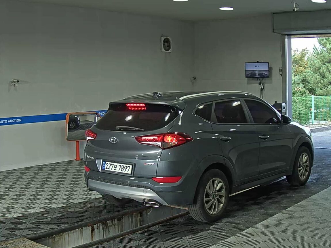 HYUNDAI ALL NEW TUCSON DIESEL 1.7 2WD MODERN 2017 - zdjęcie 5