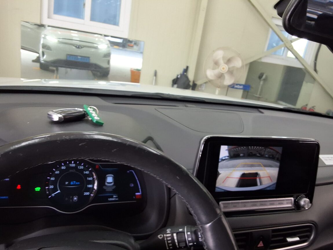 HYUNDAI KONA ELECTRIC EV MODERN 2020 - zdjęcie 25