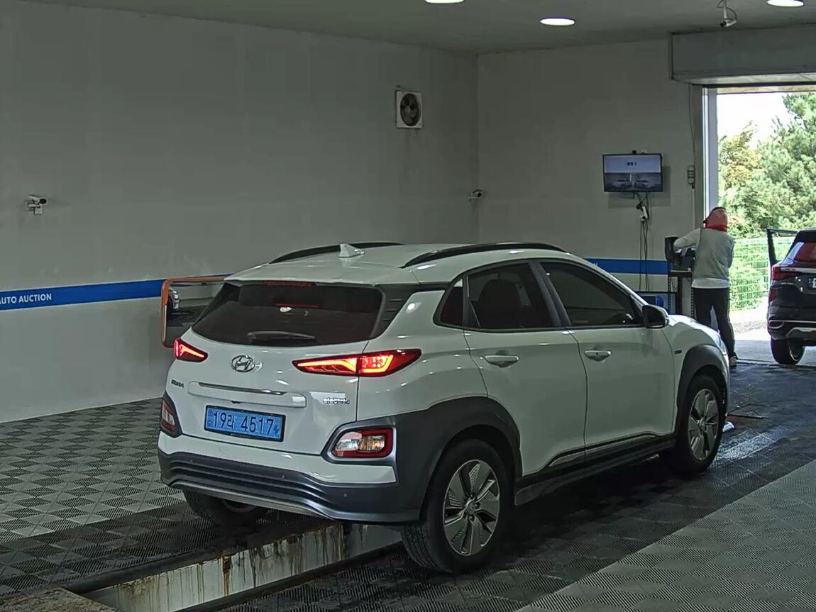 HYUNDAI KONA ELECTRIC EV MODERN 2020 - zdjęcie 5