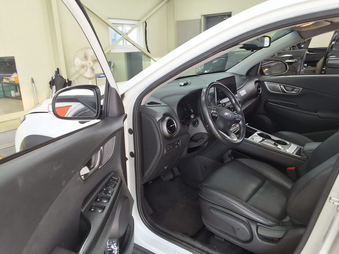 HYUNDAI KONA ELECTRIC EV MODERN 2020 - zdjęcie 11