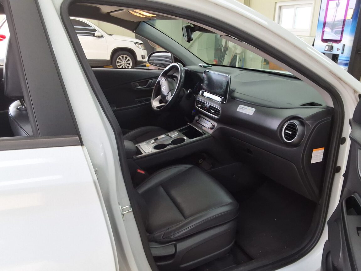 HYUNDAI KONA ELECTRIC EV MODERN 2020 - zdjęcie 15