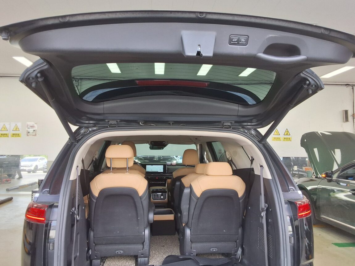 KIA NEW CARNIVAL (KA4) 9-SEATER DIESEL SIGNATURE 2021 - zdjęcie 15