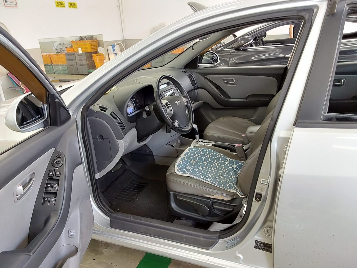HYUNDAI AVANTE HD 1.6 VVT S16 LUXURY 2008 - zdjęcie 10