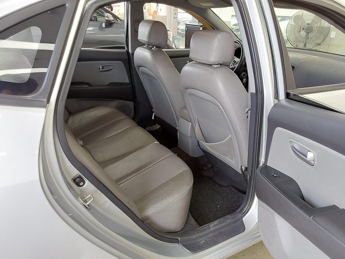 HYUNDAI AVANTE HD 1.6 VVT S16 LUXURY 2008 - zdjęcie 13