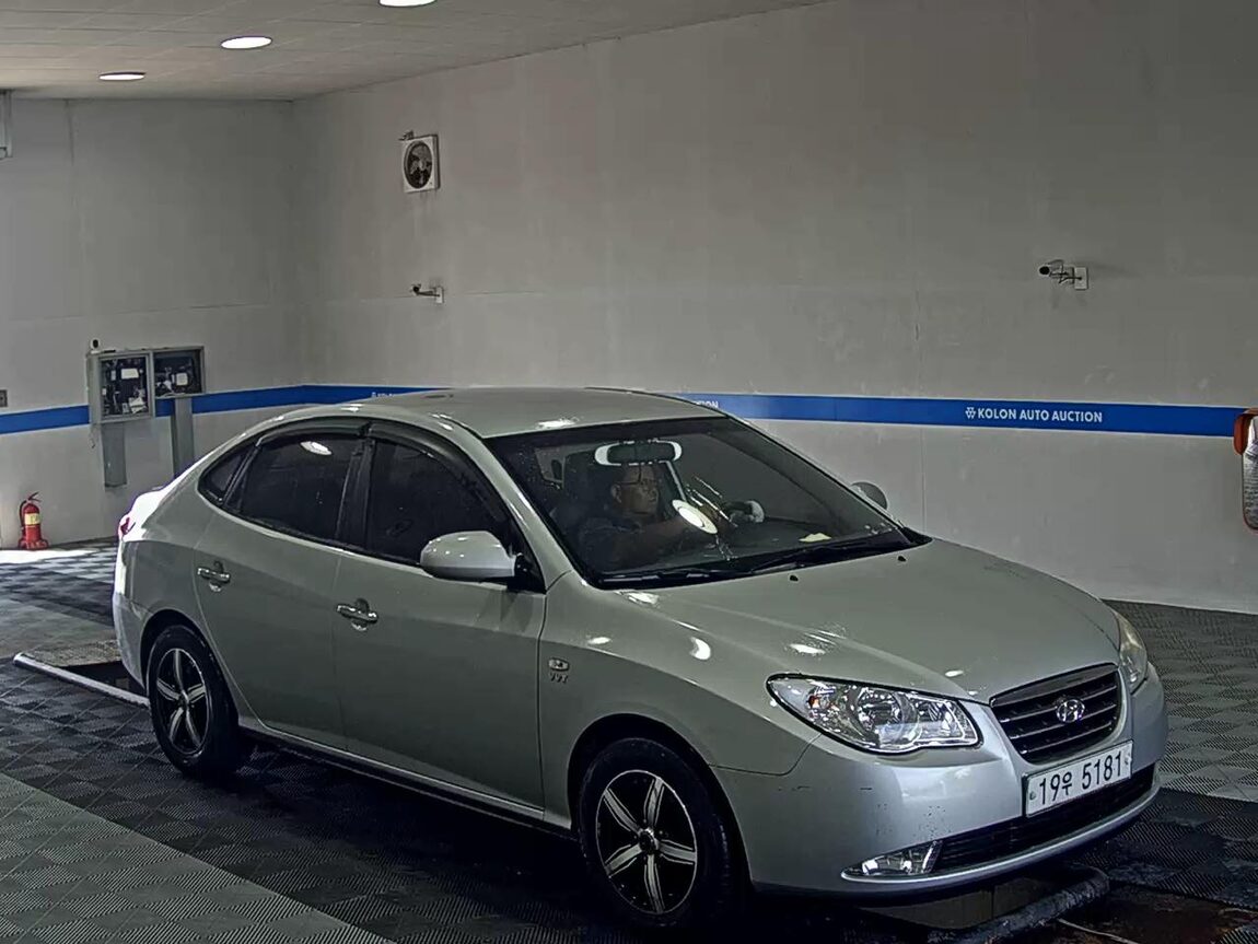 HYUNDAI AVANTE HD 1.6 VVT S16 LUXURY 2008 - zdjęcie 3
