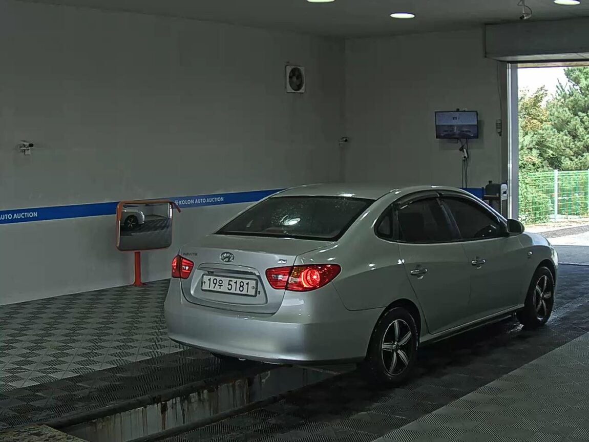 HYUNDAI AVANTE HD 1.6 VVT S16 LUXURY 2008 - zdjęcie 5