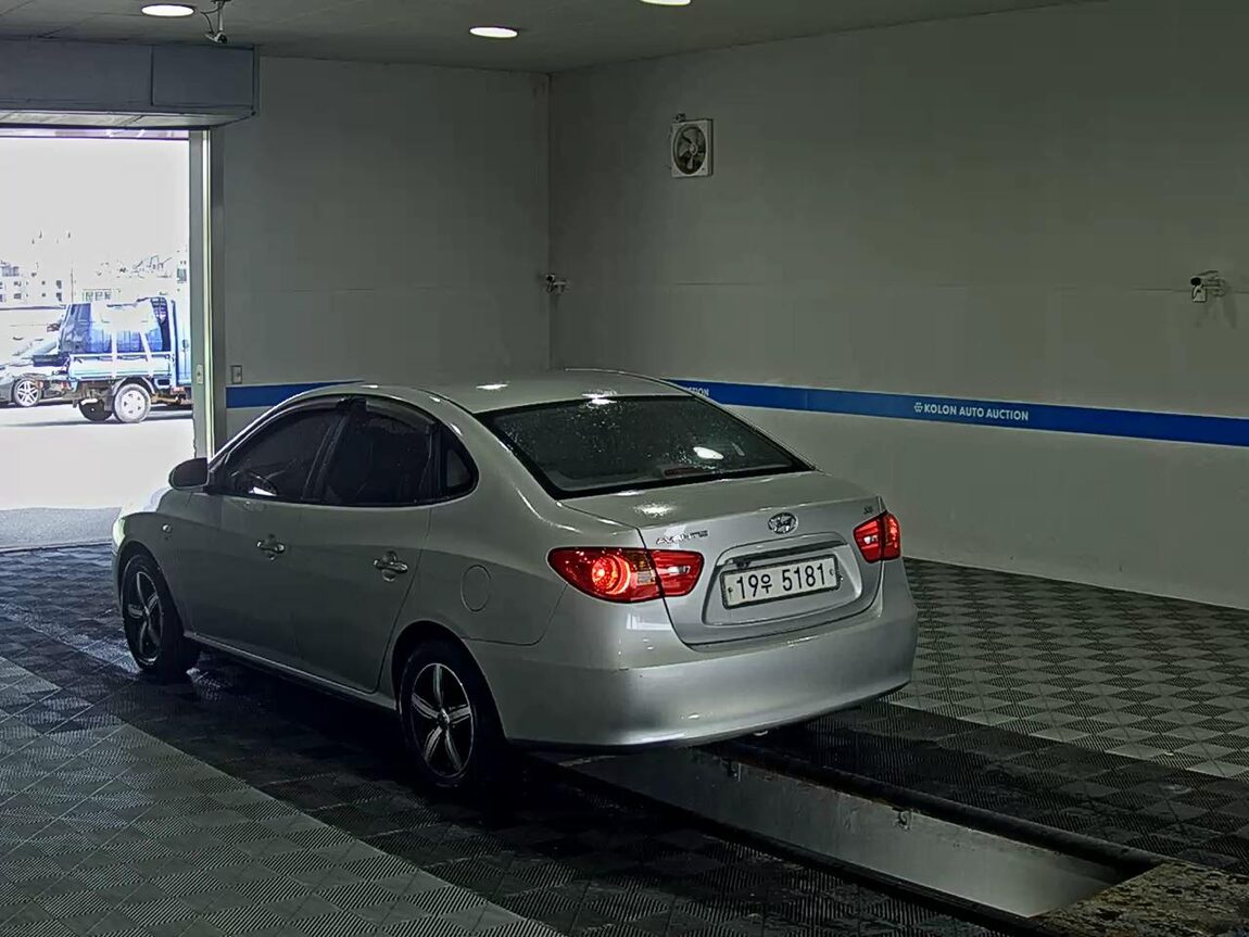 HYUNDAI AVANTE HD 1.6 VVT S16 LUXURY 2008 - zdjęcie 6