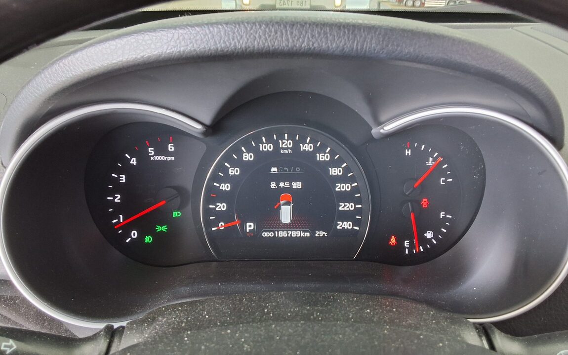 KIA NEW SORENTO R R2.0 2WD LIMITED 2013 - zdjęcie 9