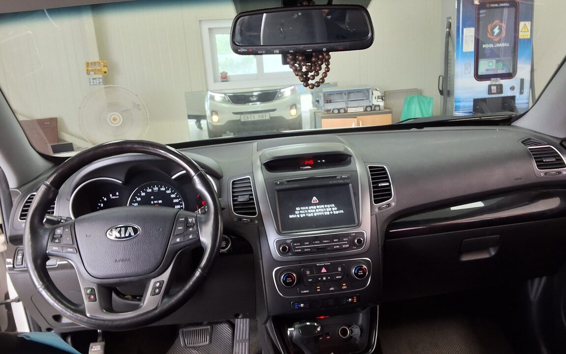 KIA NEW SORENTO R R2.0 2WD LIMITED 2013 - zdjęcie 11