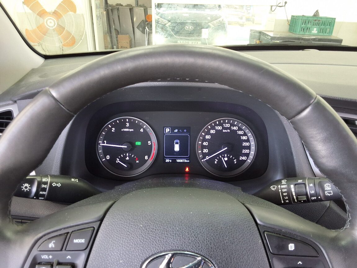 HYUNDAI ALL NEW TUCSON DIESEL 1.7 2WD SMART 2018 - zdjęcie 9