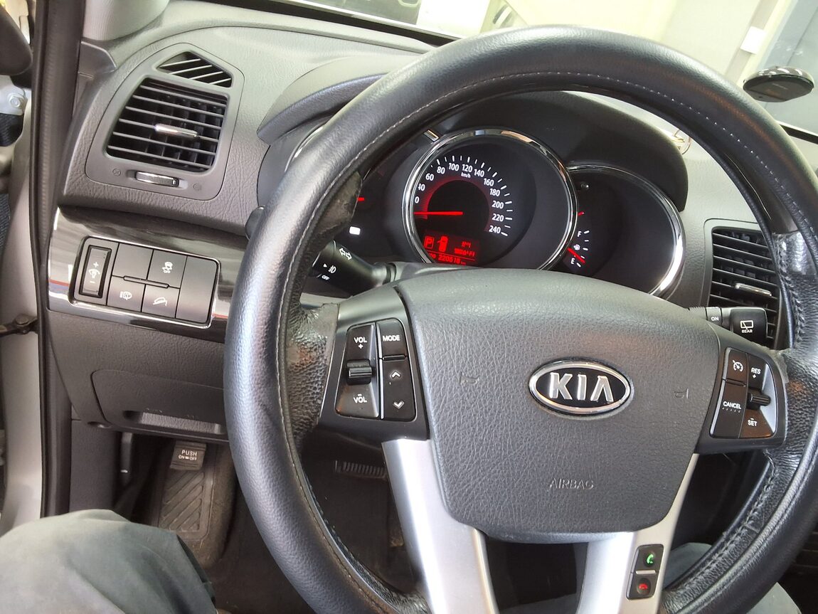 KIA SORENTO R DIESEL 2.2 2WD TLX PREMIUM 2010 - zdjęcie 23