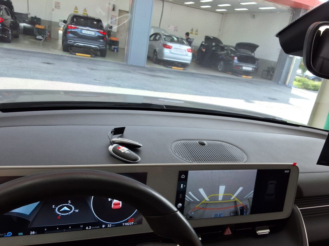 HYUNDAI IONIQ 5 EV 2WD LONG RANGE EXCLUSIVE 2022 - zdjęcie 25