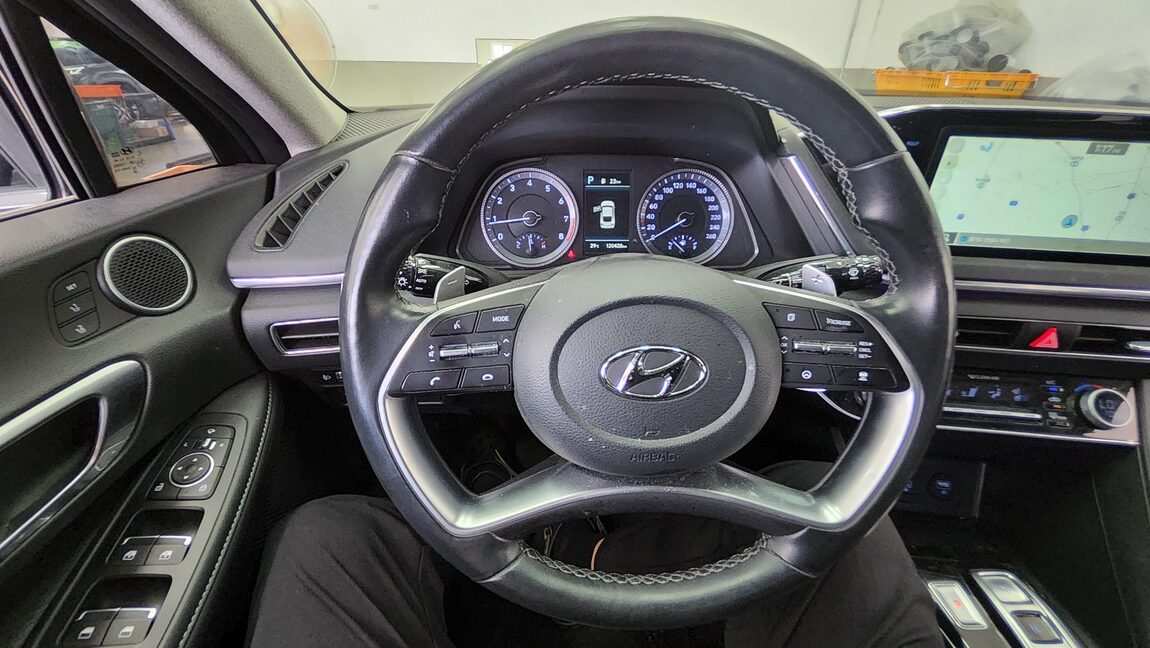 HYUNDAI SONATA (DN8) G2.0 PREMIUM PLUS 2022 - zdjęcie 17
