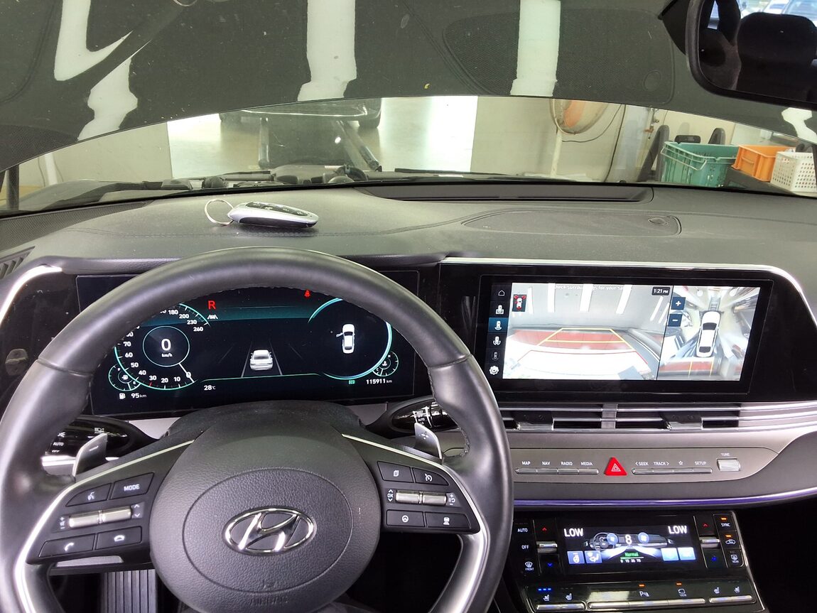 HYUNDAI THE NEW GRANDEUR IG GASOLINE 2.5 LE BLANC 2023 - zdjęcie 17
