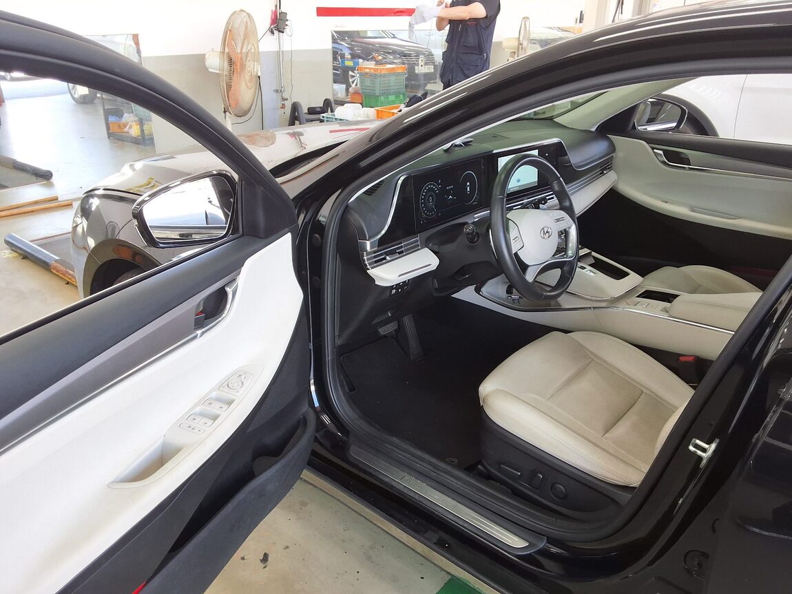 HYUNDAI THE NEW GRANDEUR IG GASOLINE 2.5 LE BLANC 2023 - zdjęcie 10
