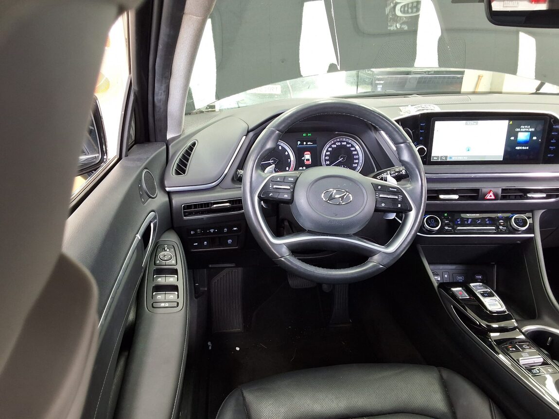 HYUNDAI SONATA (DN8) G2.0 PREMIUM PLUS 2022 - zdjęcie 18