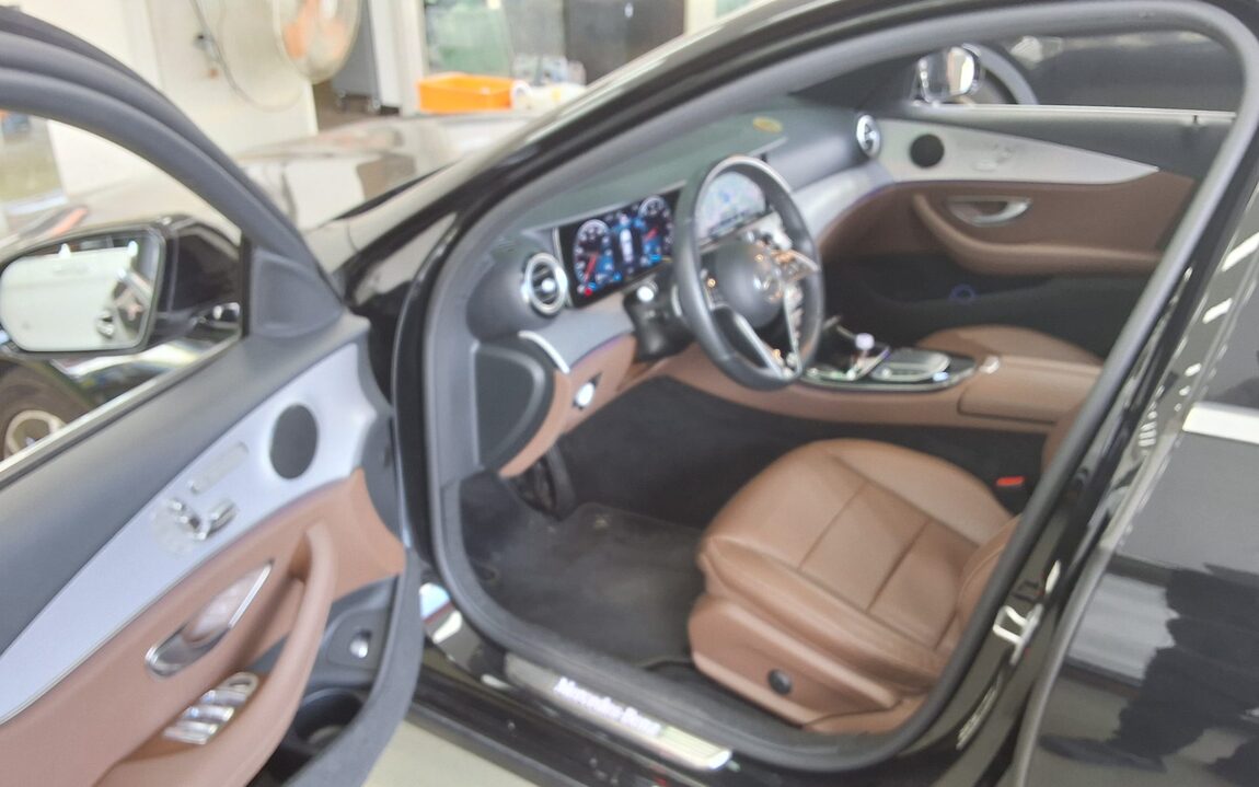 MERCEDES-BENZ E-CLASS (5TH GEN) E250 AVANTGARDE 2021 - zdjęcie 10