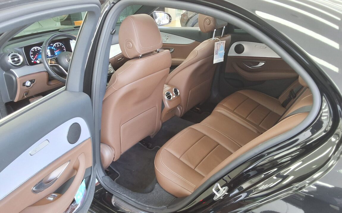 MERCEDES-BENZ E-CLASS (5TH GEN) E250 AVANTGARDE 2021 - zdjęcie 12
