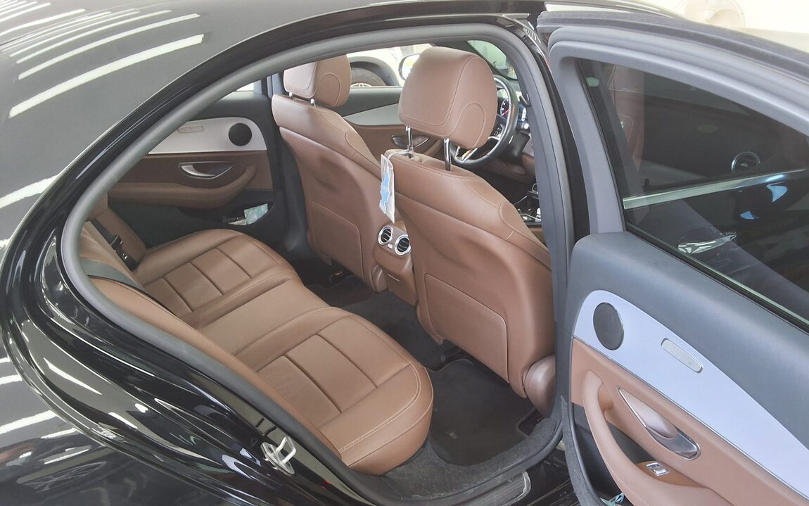 MERCEDES-BENZ E-CLASS (5TH GEN) E250 AVANTGARDE 2021 - zdjęcie 13