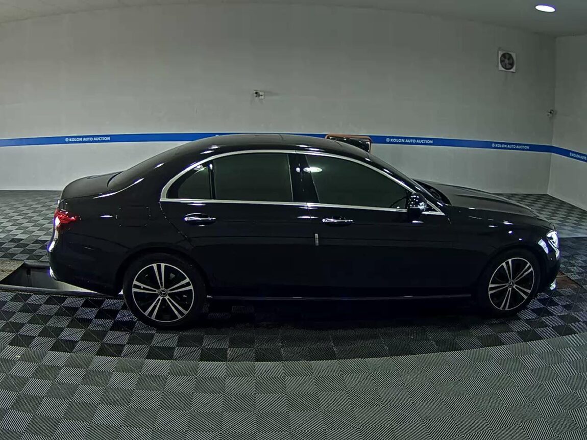 MERCEDES-BENZ E-CLASS (5TH GEN) E250 AVANTGARDE 2021 - zdjęcie 4